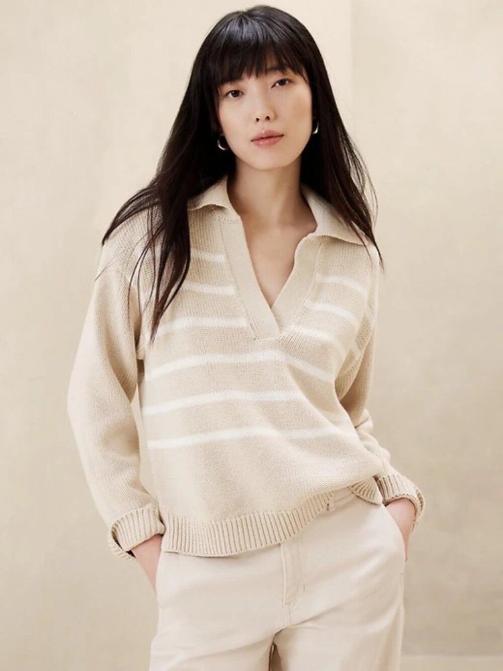 NWT Banana Republic Womens Collared V Neck Striped Sweater in Beige and White Sm